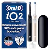 Oral-B iO 2 Cepillos de Dientes Eléctricos, Negro y Rosa, Pack de 2 | Cepillo Dental con 2 Cabezales Y Estuche de Viaje, 3 Modos de Cepillado, Sensor de Presión, Batería de Larga Duración